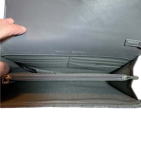 Badgley Mischka Crossbody Diamond Quilted - Picture 4 of 5